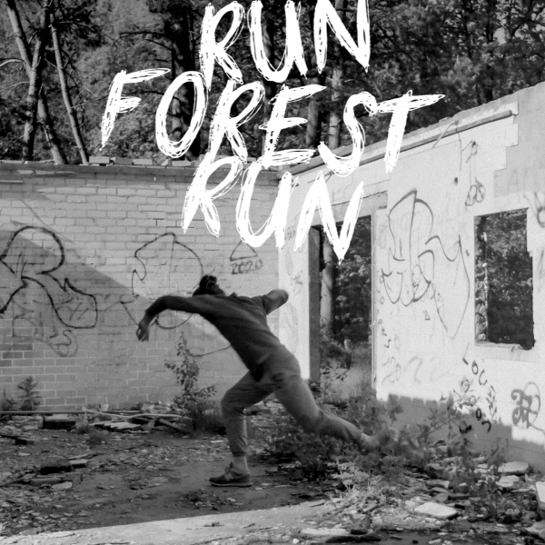 Run, Forest, Run – Zuhause